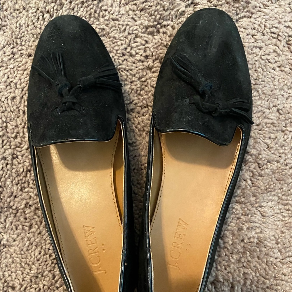 EUC J Crew black suede flats. Size 6.5.